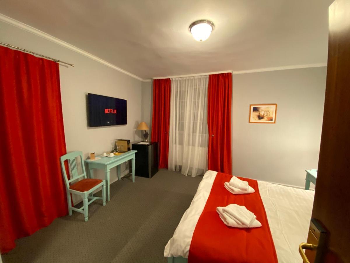 Vila De Argint Aleea Pelesului Nr 2 Sinaia Ngoại thất bức ảnh