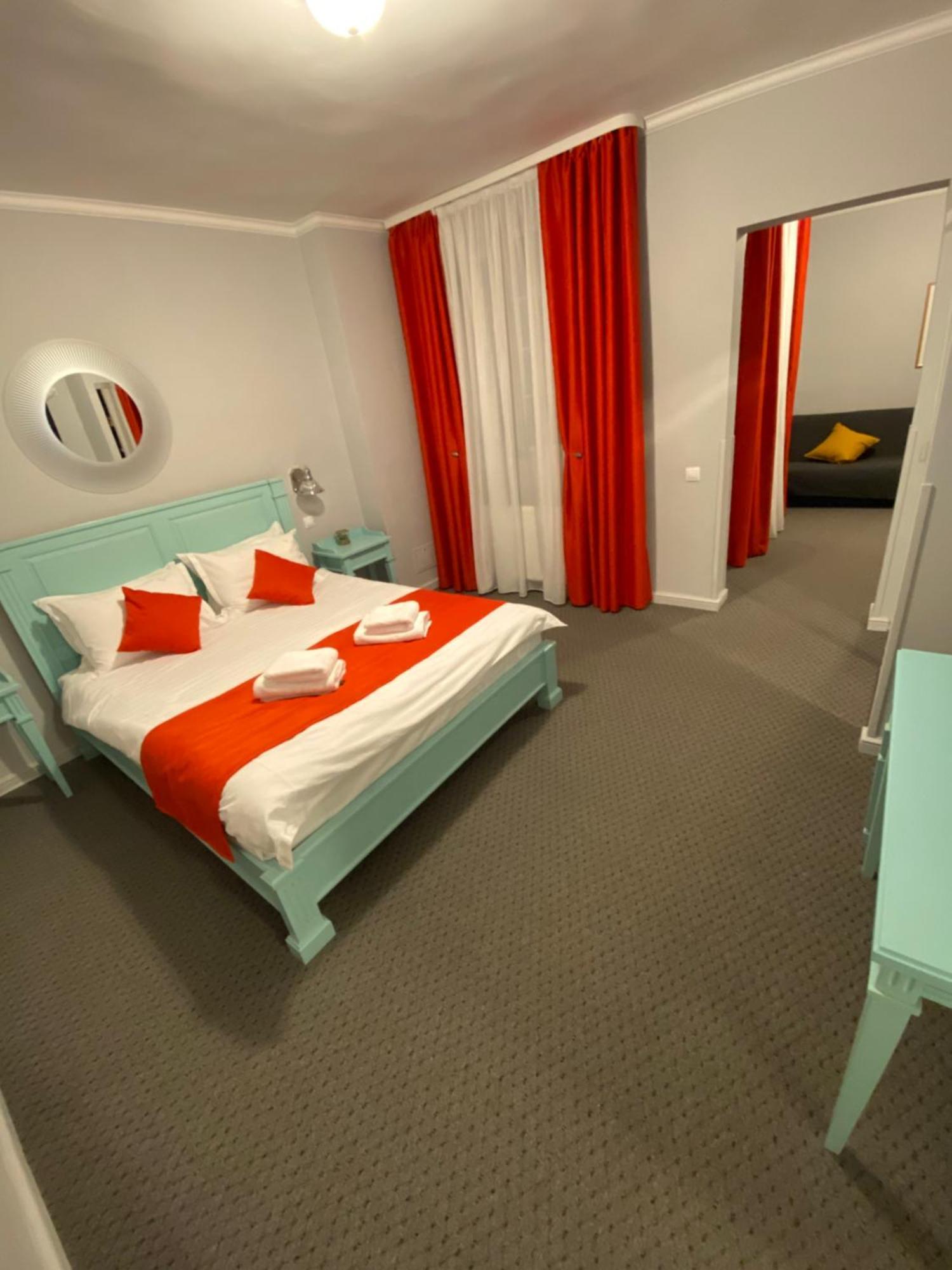 Vila De Argint Aleea Pelesului Nr 2 Sinaia Ngoại thất bức ảnh