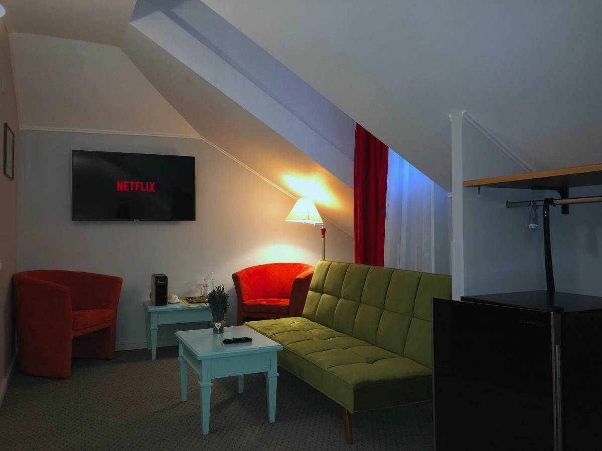 Vila De Argint Aleea Pelesului Nr 2 Sinaia Ngoại thất bức ảnh